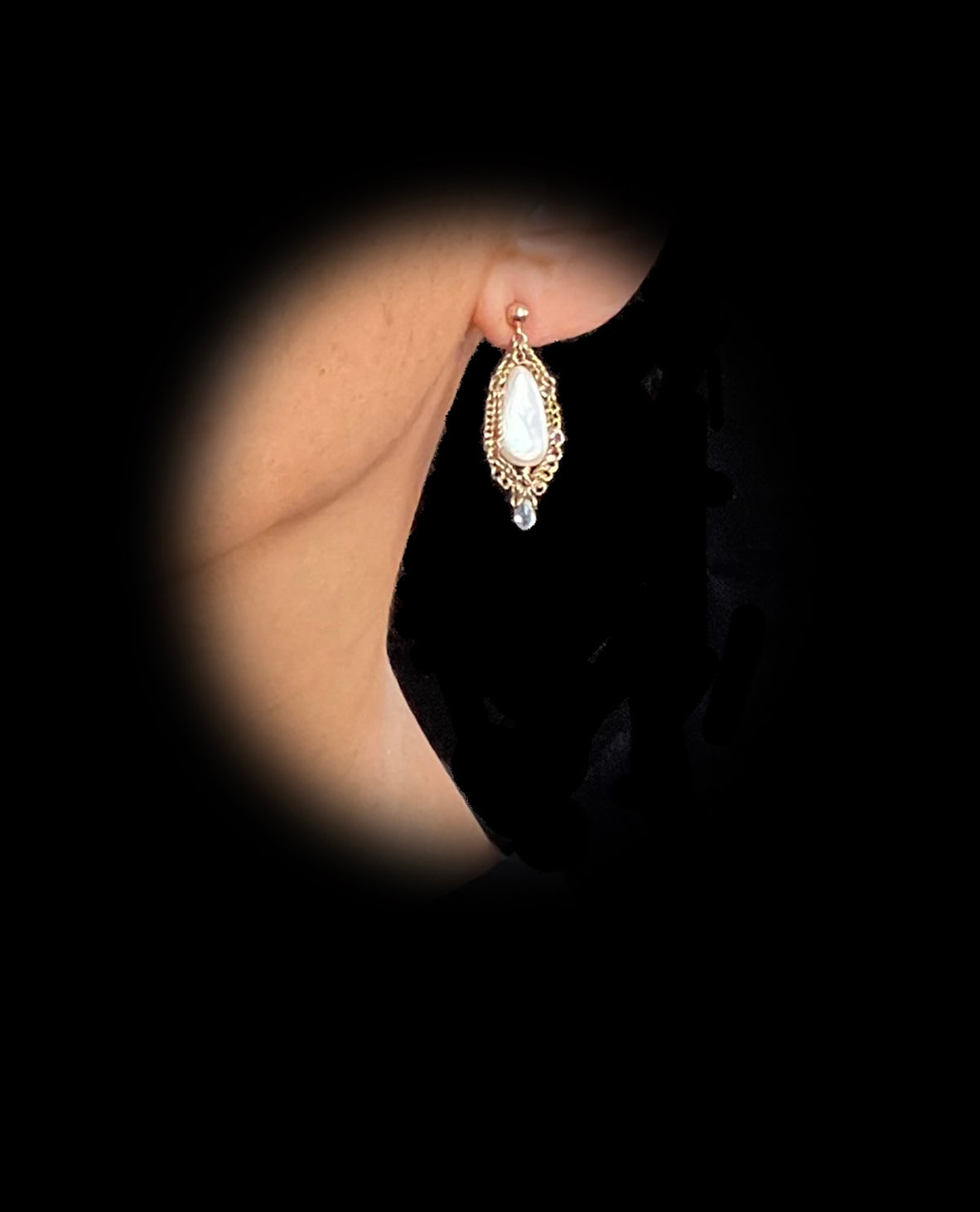 Teardrop Coin Pearl Earring with Aquamarine