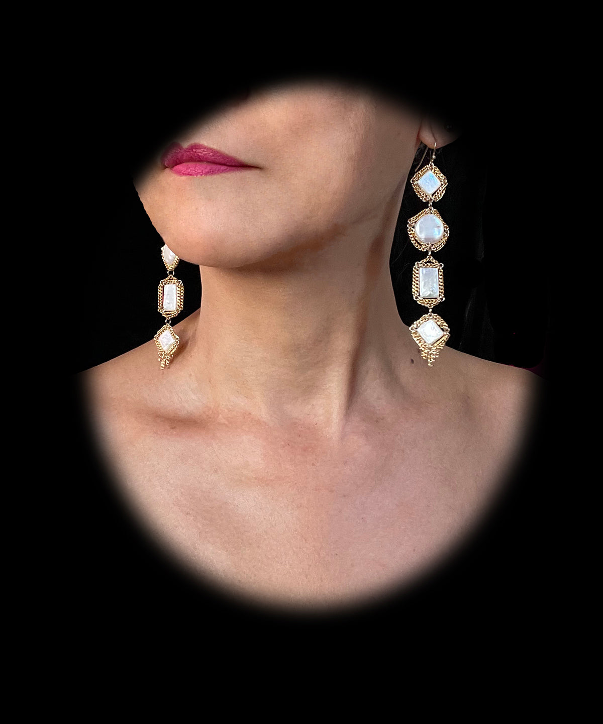 Coin Pearl Shoulder Dusters