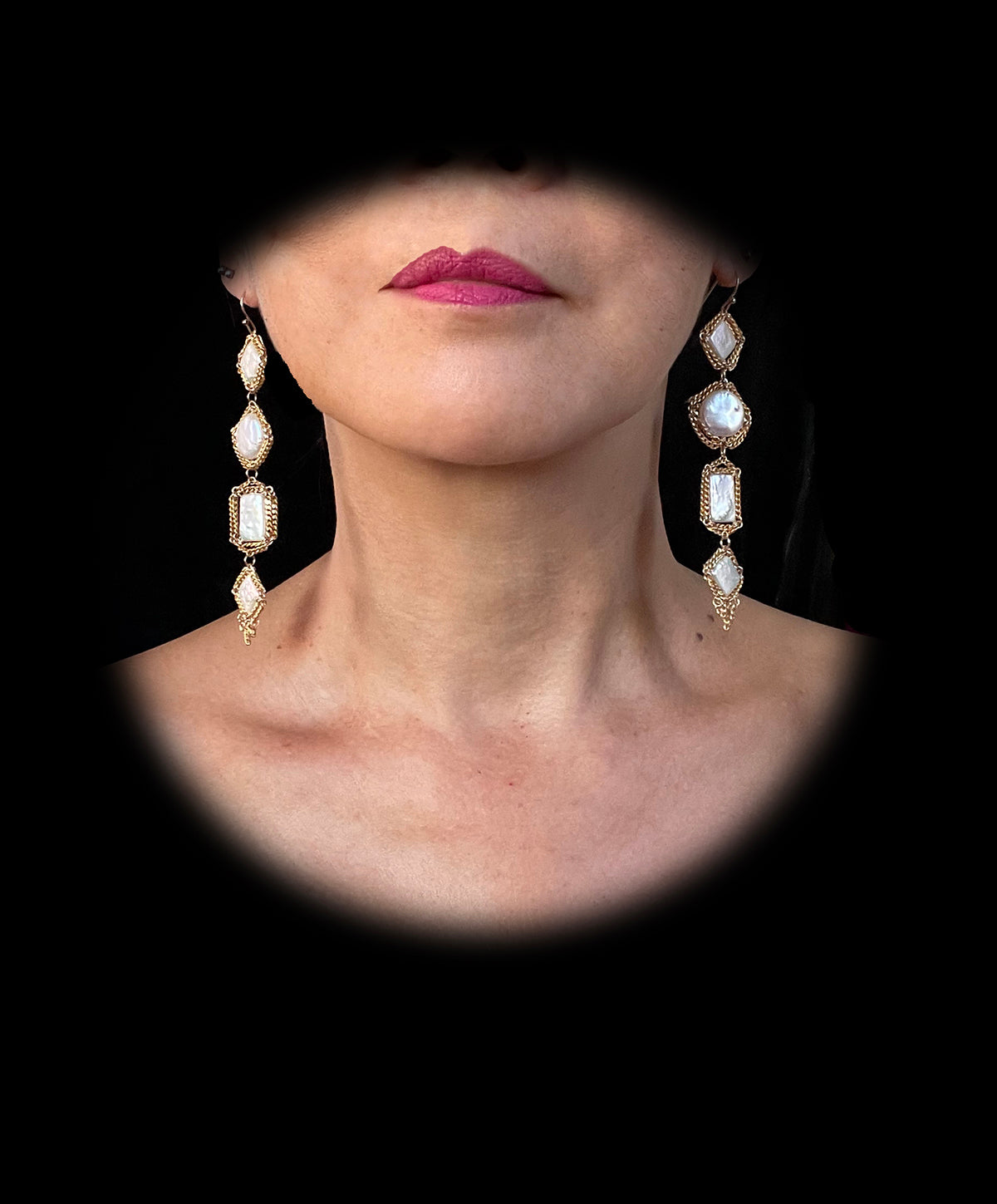 Coin Pearl Shoulder Dusters